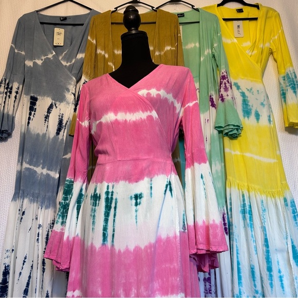 Tie Dye Bell Sleeve Maxi Wrap Dress / Empire
Line Long Maxi Dress OS - Picture 10 of 11